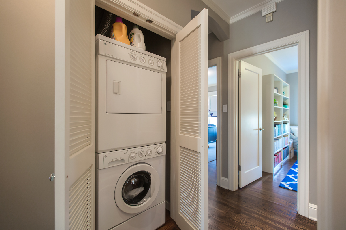 Main level laundry closet