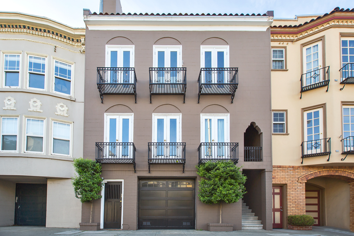 Chic 2-Level Upper  Flat with View Roof Deck, 3425 Divisadero ST Main Image