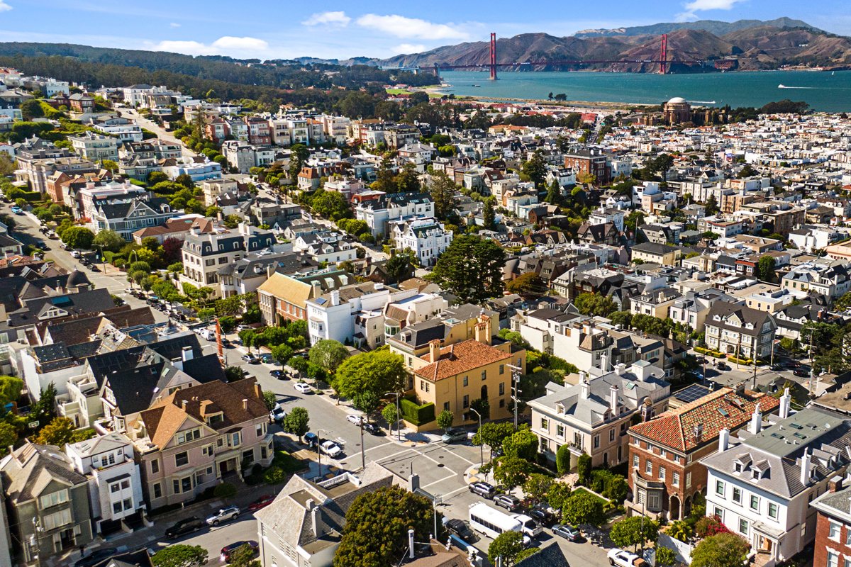 Aerial views towards Golden Gate Bridge