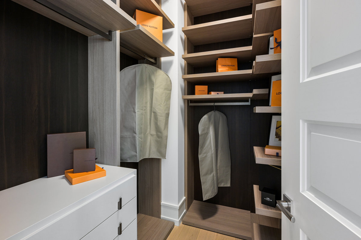 Beautiful ensuite closet