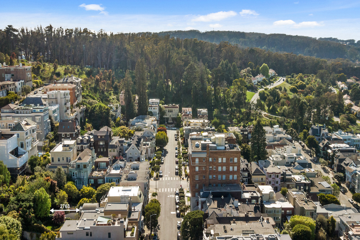 Aerial image looking west to The Presidio; 2763 Green is labeled with white arrow on left foreground