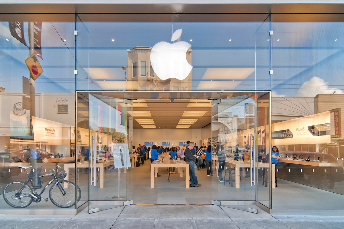 Apple store on Chestnut