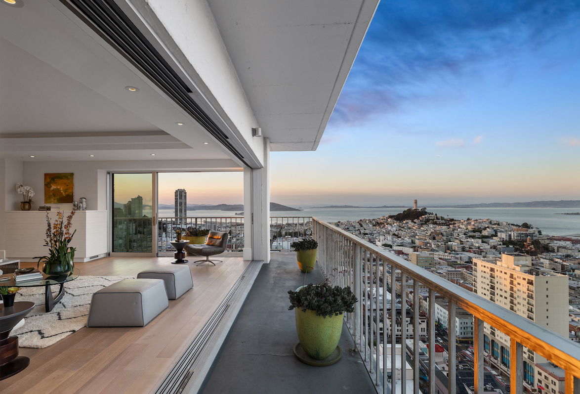 Dramatic View Residence  with Wrap-Around Terrace, 10 Miller Place #2300 Main Image