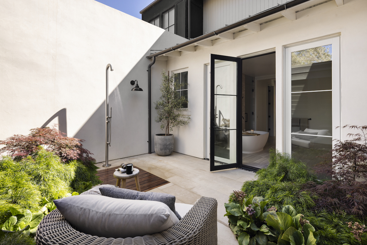 Vineyard Home patio with outdoor shower