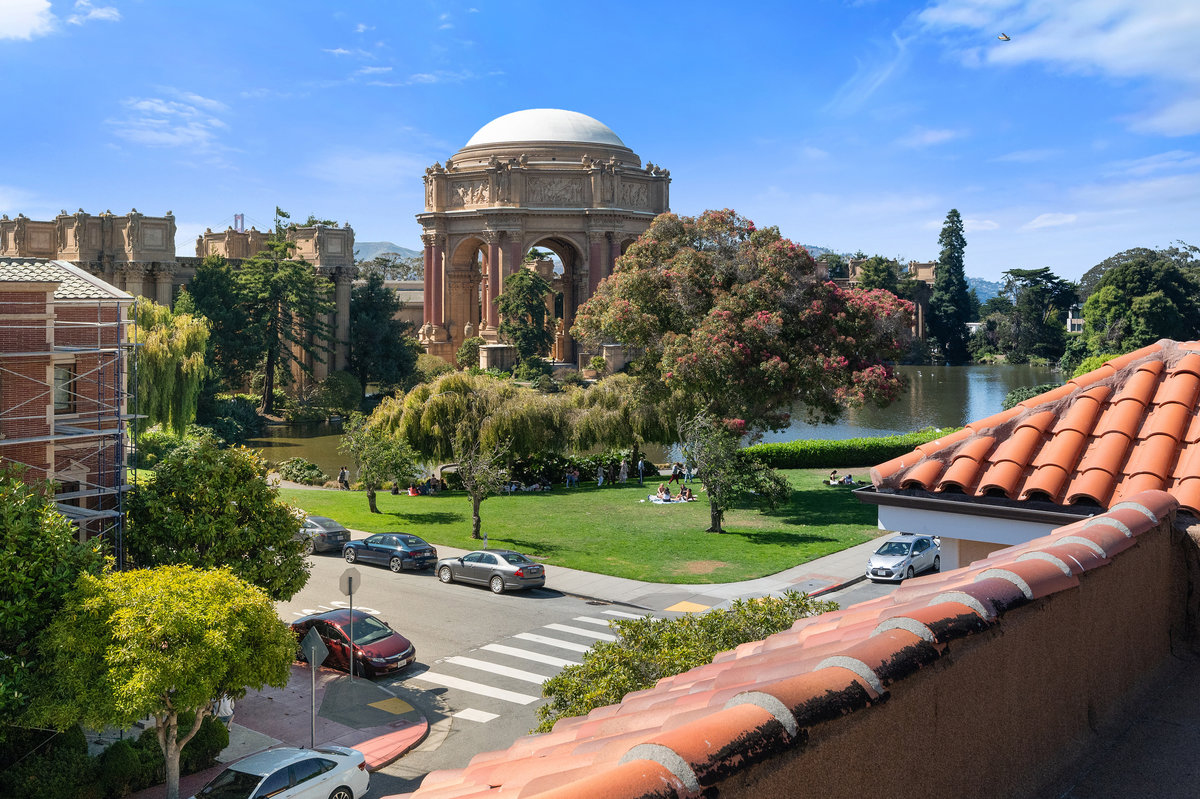 Palace of Fine Arts from roof of 3300 Baker