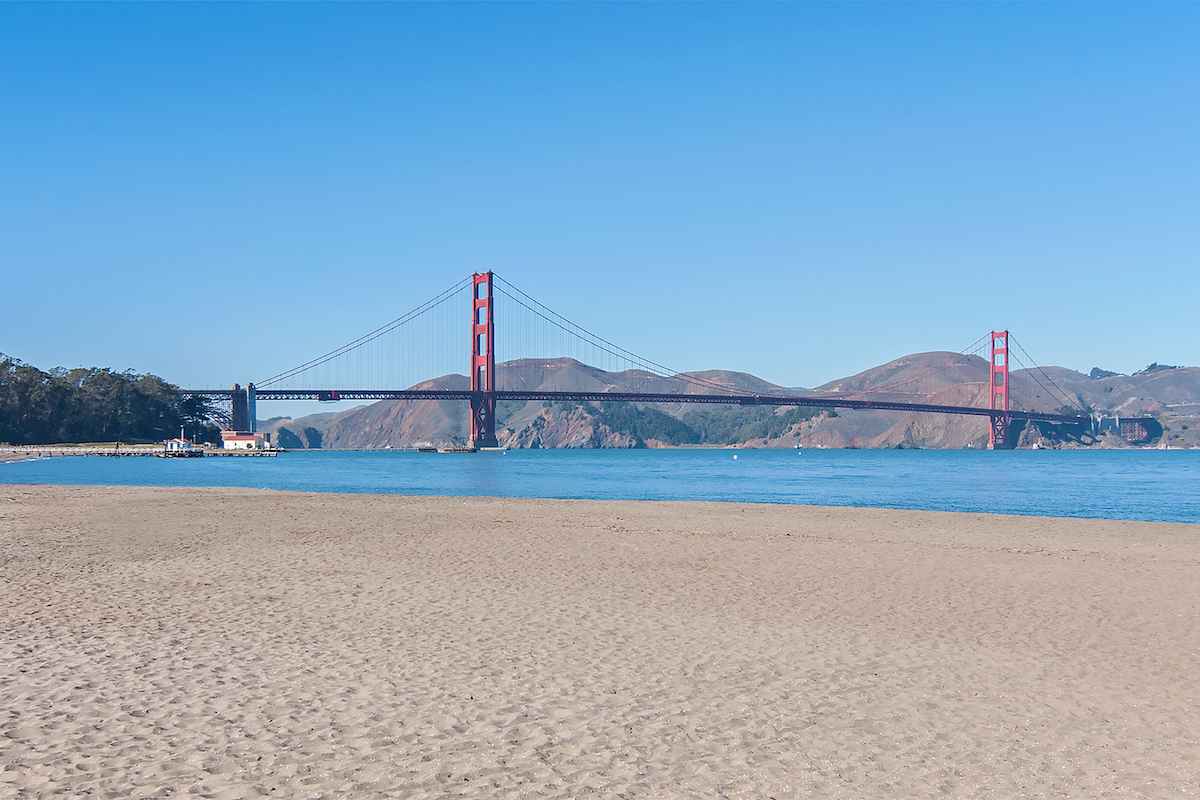 Golden Gate Bridge from Crissy Field Beach