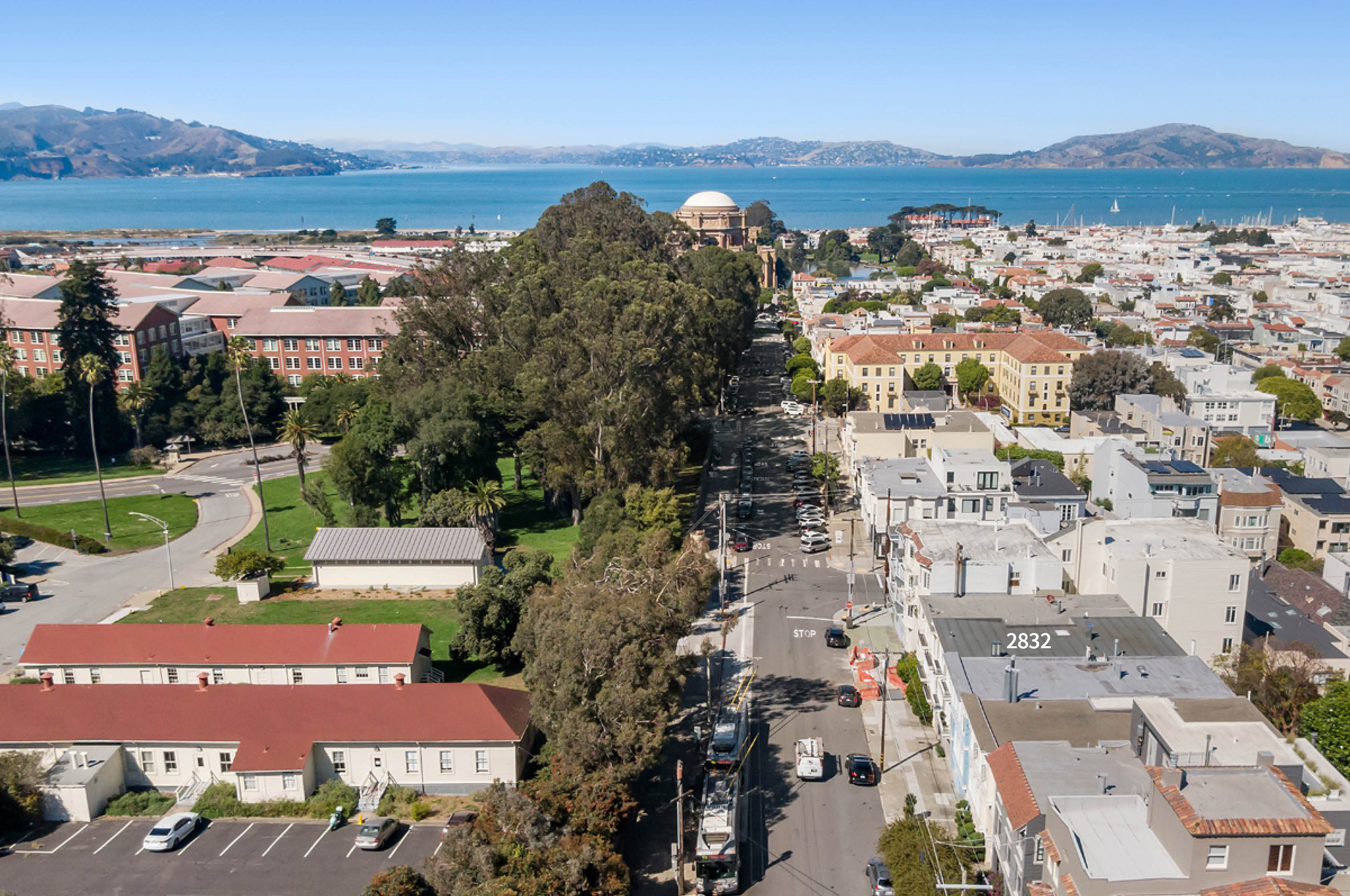 Aerial image of Lyon Street, Presidio GGNRA on left